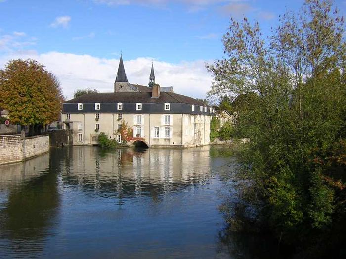 BAR-SUR-AUBE  - Immobilier - CENTURY 21 Legout Immobilier - moulin des Marcasselles et clochers de église St-Maclou